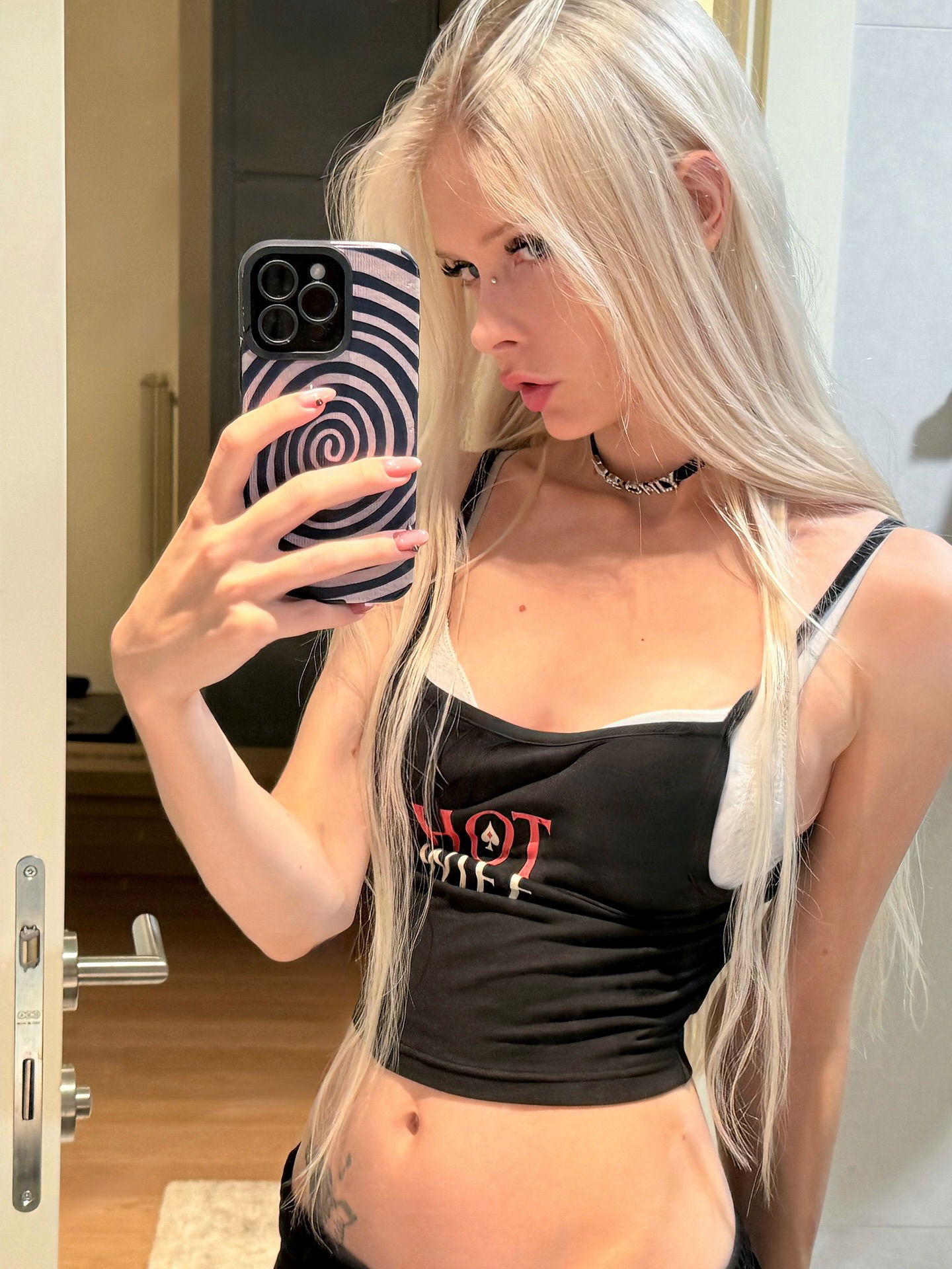 neondemoni instagram image archive image