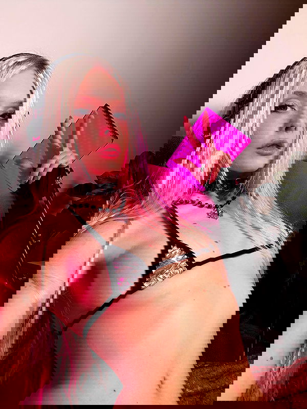 neondemoni image ~ Altpins