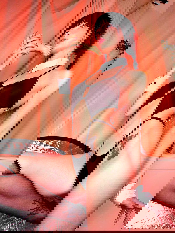 neondemoni image ~ Altpins