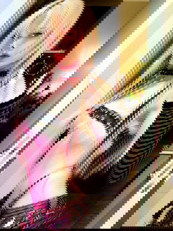 neondemoni image ~ Altpins