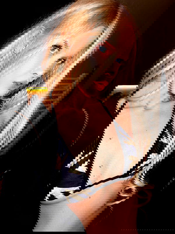 neondemoni image ~ Altpins