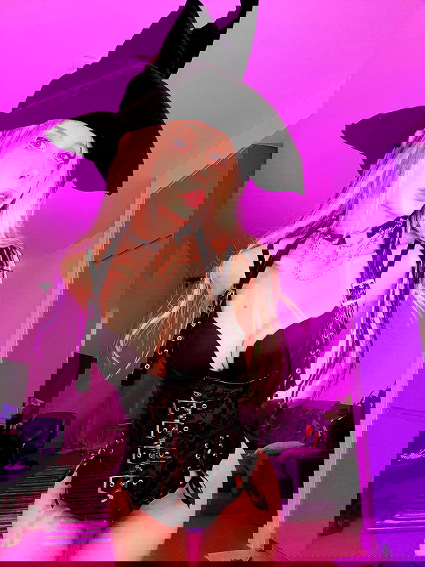 neondemoni image ~ Altpins