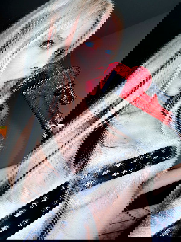 neondemoni image ~ Altpins