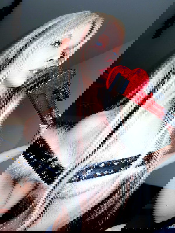 neondemoni image ~ Altpins