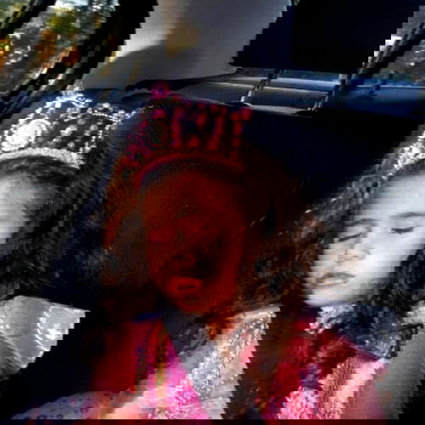 nessabarrett image ~ Altpins