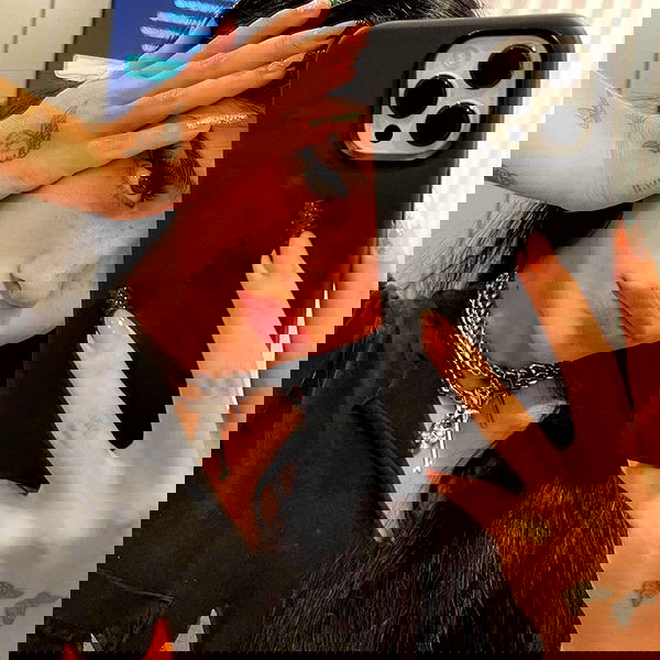 nessabarrett image ~ Altpins