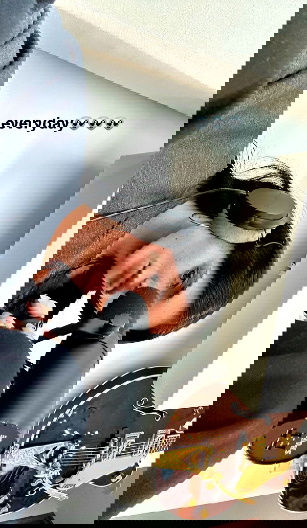 nessabarrett image ~ Altpins