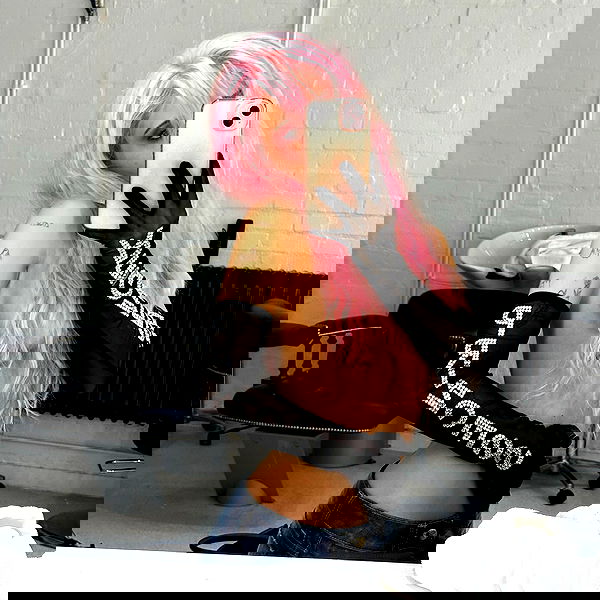 nessabarrett image ~ Altpins