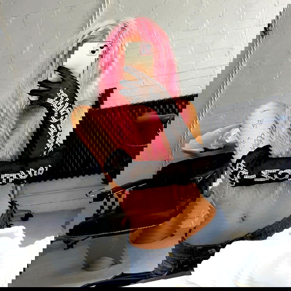 nessabarrett image ~ Altpins