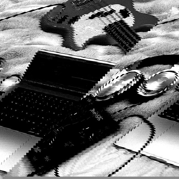 nessabarrett image ~ Altpins