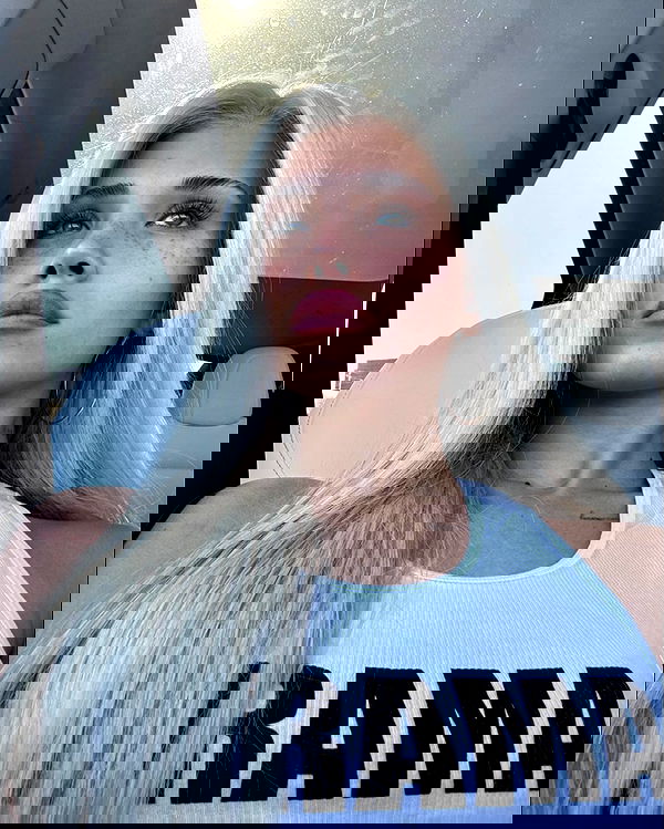 nessabarrett image ~ Altpins