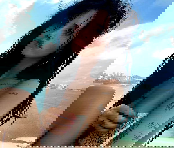 nessabarrett image ~ Altpins