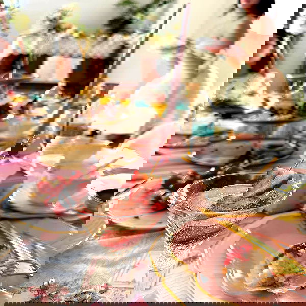 nevaaadaa nevaaadaa archive image