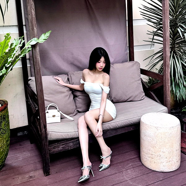 ngha_nhi instagram image archive image