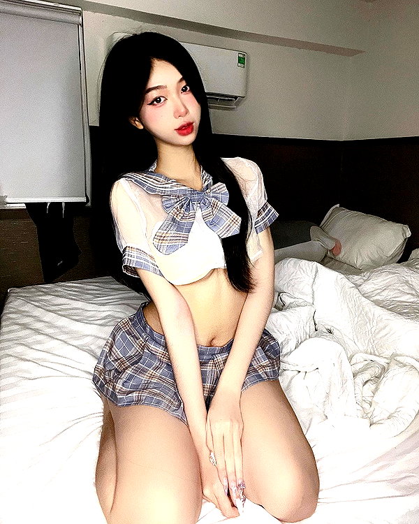 nguyenphamtuuyn instagram image archive image