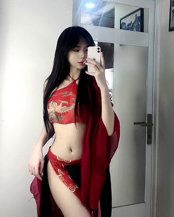 nguyenphamtuuyn instagram image archive image