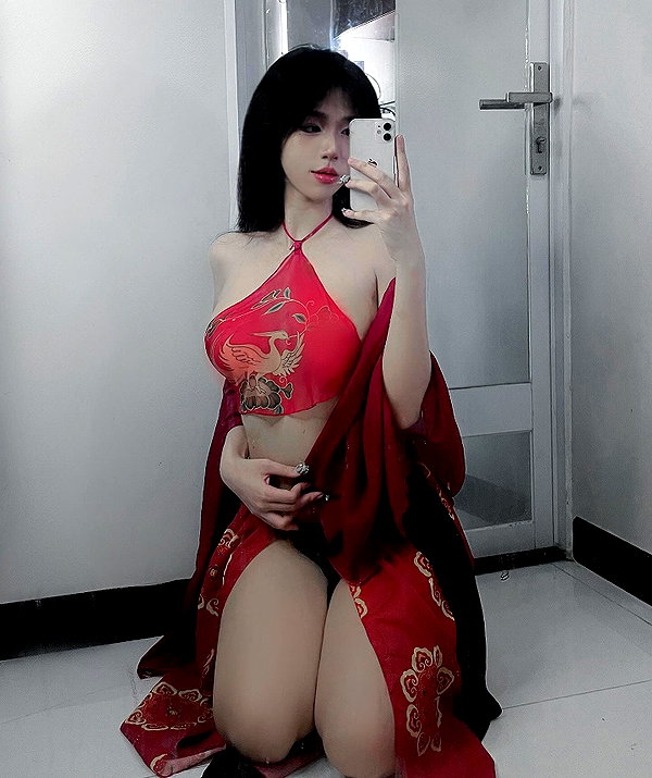 nguyenphamtuuyn instagram image archive image