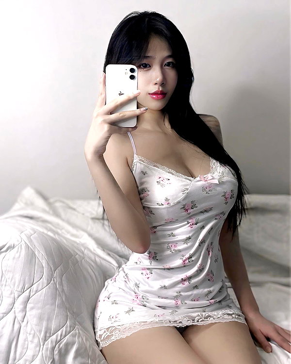 nguyenphamtuuyn instagram image archive image