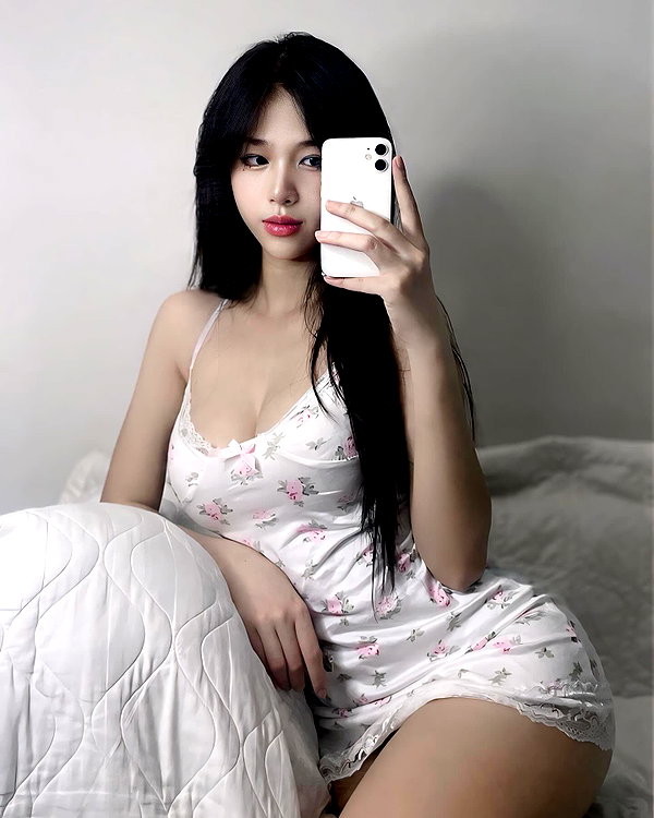 nguyenphamtuuyn instagram image archive image