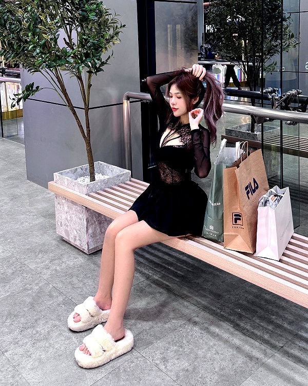 nguyenphamtuuyn instagram image archive image