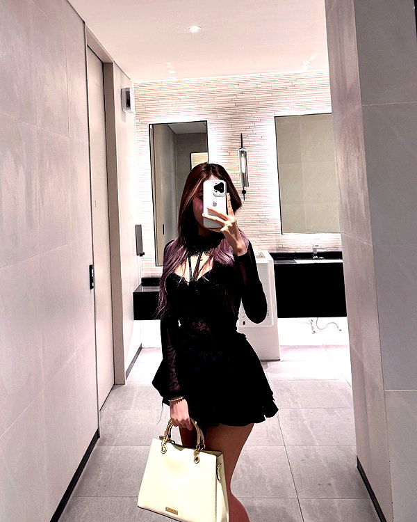 nguyenphamtuuyn instagram image archive image