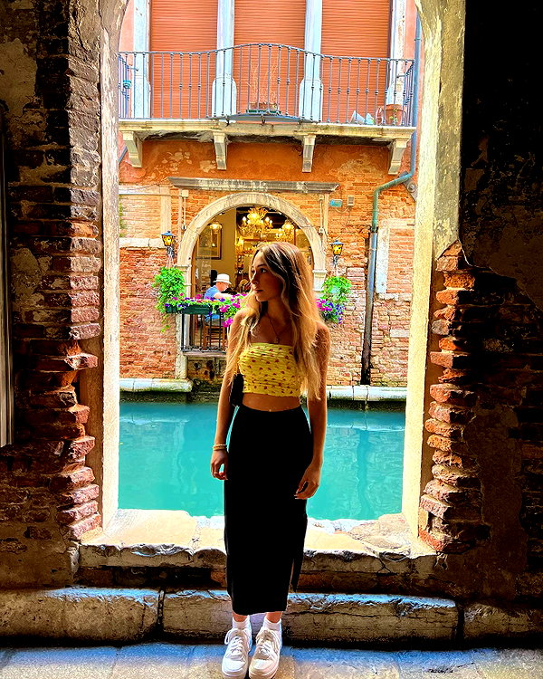 nicole.kauf instagram image archive image