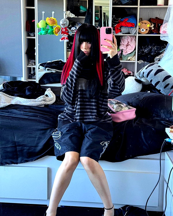 nicoleponyxo instagram image archive image