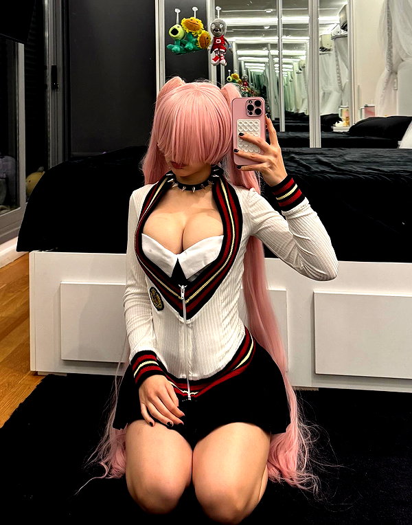 nicoleponyxo instagram image archive image
