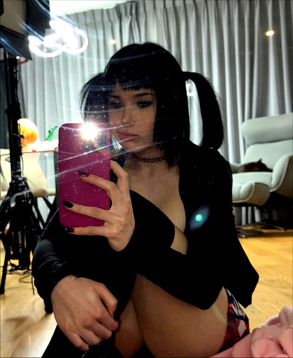 nicoleponyxo instagram image archive image