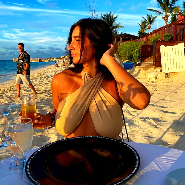 nicolevitalee instagram image archive image