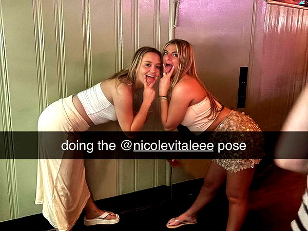nicolevitalee nicolevitalee archive image