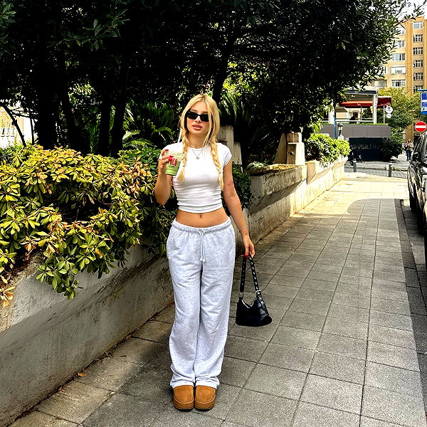 niisadurmaz instagram image archive image