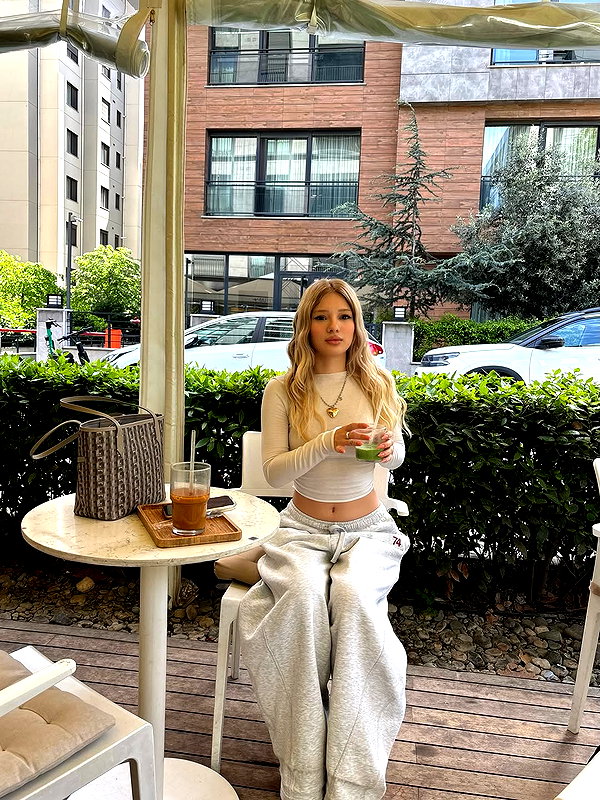niisadurmaz instagram image archive image