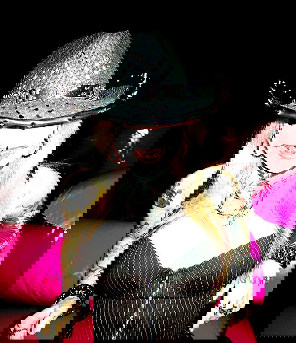 nikkibitez nikkibitez archive image