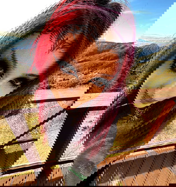 nikkibitez nikkibitez archive image