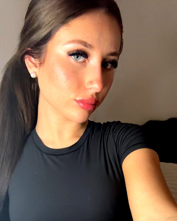 nikkic_xoxo_ instagram image archive image