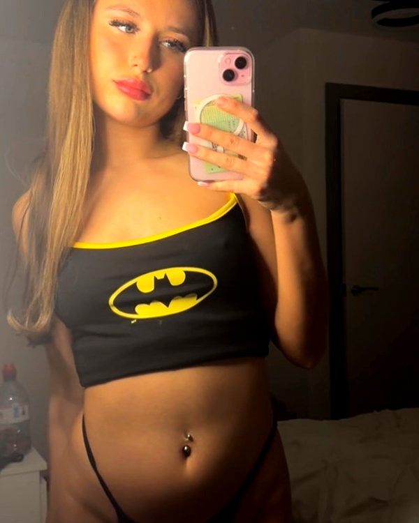 nikkic_xoxo_ instagram image archive image