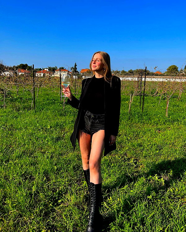 nikol.shishak instagram image archive image