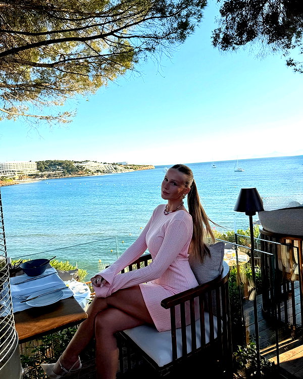 nikol.shishak instagram image archive image