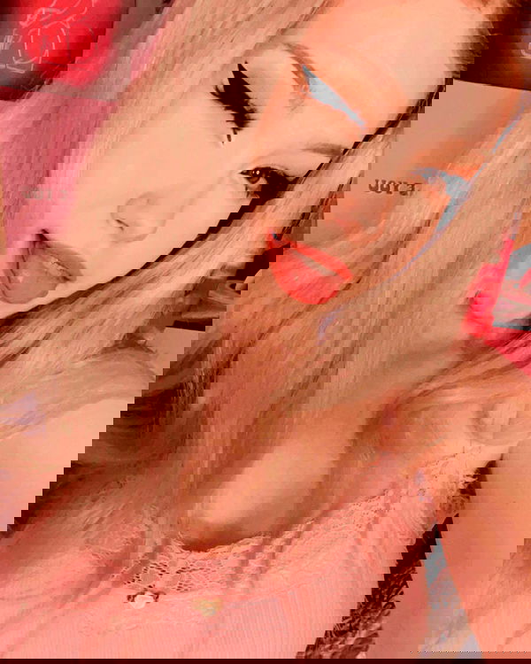 nixxi.cat nixxi.cat archive image