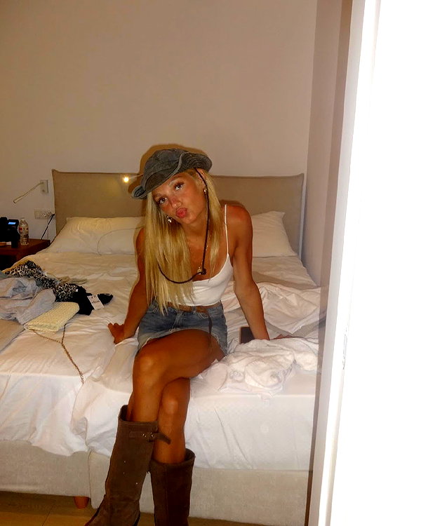 noa.c___ instagram image archive image
