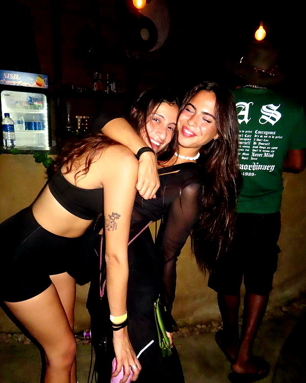 noa_mendel_ instagram image archive image