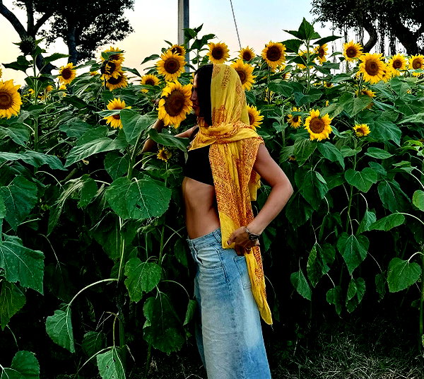 noa_mendel_ instagram image archive image