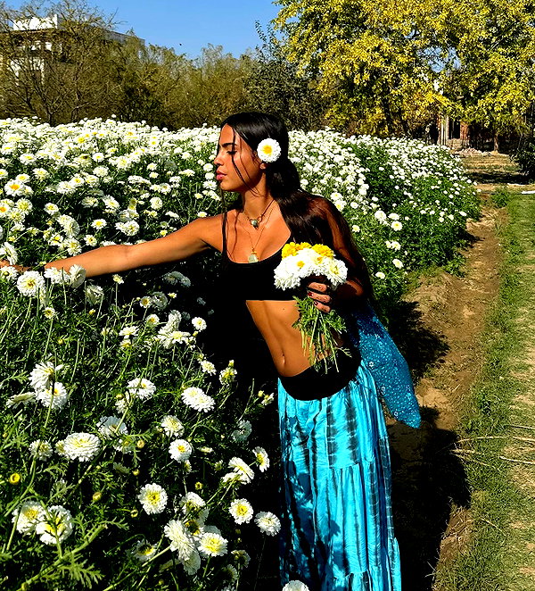 noa_mendel_ instagram image archive image