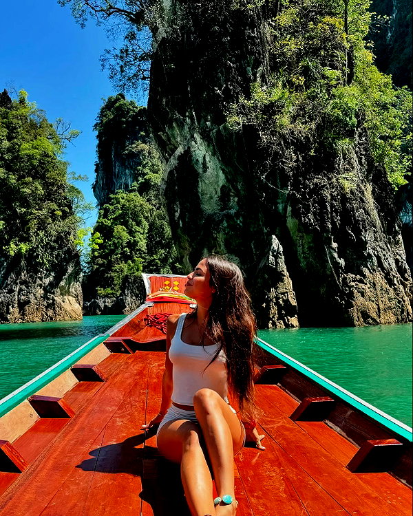 noa_mendel_ instagram image archive image