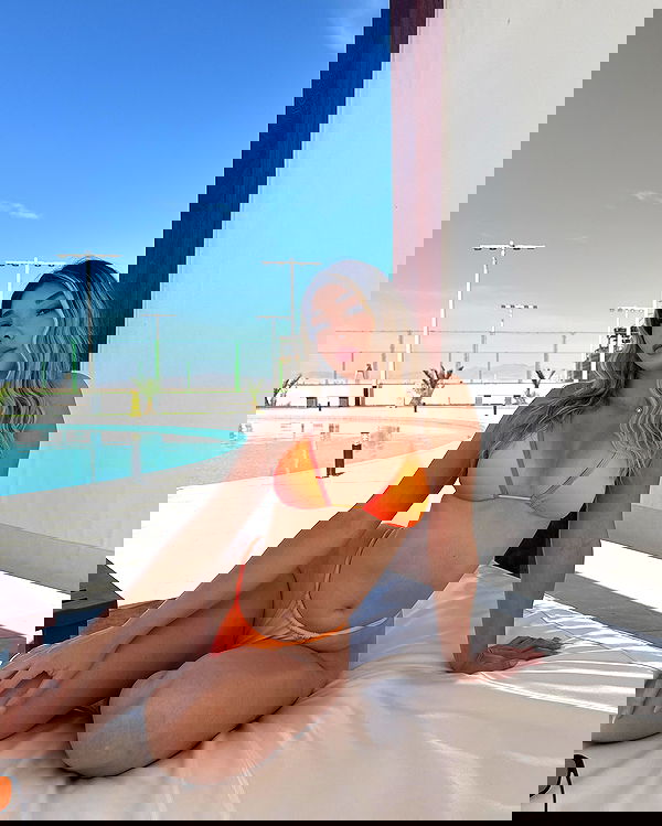 noeemiimii noeemiimii archive image