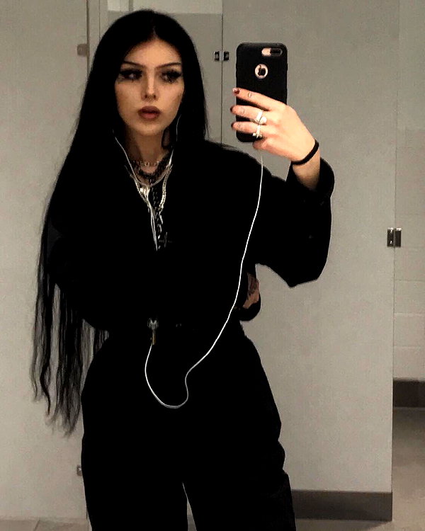 novahnovielli instagram image archive image