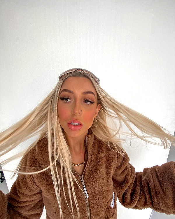 oliviaspasojevic instagram image archive image