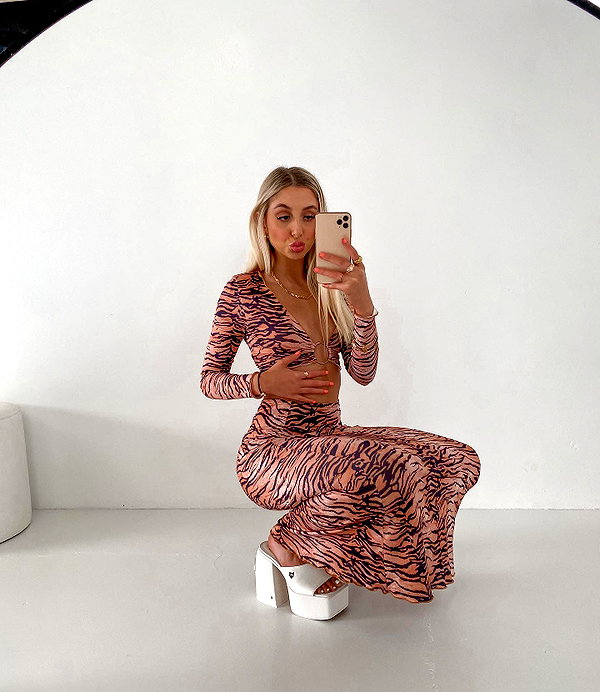 oliviaspasojevic instagram image archive image