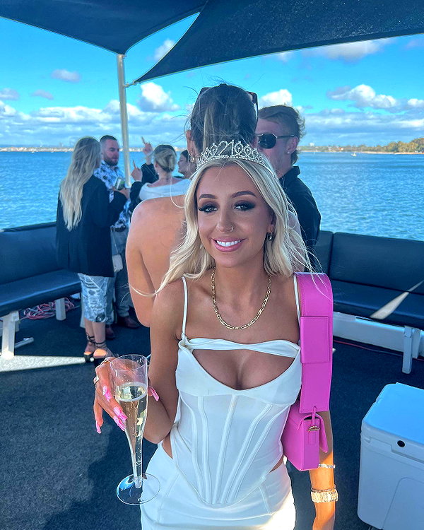 oliviaspasojevic instagram image archive image